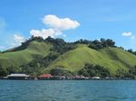 Naik Perahu Keliling Danau Sentani, Rasanya Seperti di Laut