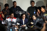 'Berdasarkan hasil pemeriksaan dan fakta-fakta di lapangan serta keterangan saksi-saksi disimpulkan bahwa Saudara Wanda Hamidah dan Sri Dewi tidak terbukti untuk dilakukan proses lebih lanjut,' tutur Kepala Humas BNN Sumirat.