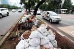 Sumbat Gorong-gorong, Lumpur Kering Dibersihkan