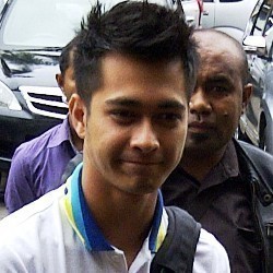 Eza Gionino Ditahan, Bagaimana Nasib Sinetron Putih Abu-abu?