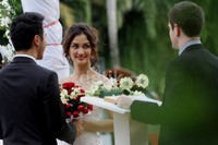 Kekasih Rio Dewanto itu menikah di video klip Sandy Thema yang berjudul 'Forever Yours'. (Ridho/detikHOT)