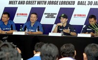 Lorenzo memang mempunyai banyak penggemar di Bali. Para penggemar Lorenzo di Pulau Dewata kebanyakan dari komunitas bikers pengguna Yamaha. (Sintha).