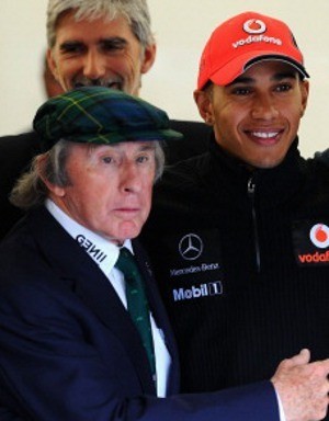 Stewart Ingatkan Hamilton Agar Tidak Kehilangan Fokus