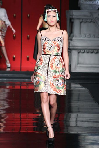 Jakarta, Indonesia - 25 Januari 2013. Sebastian Gunawan La Route De La Soie at Ballroom Hotel Mulia. Senayan, 25 Januari 2013 Jakarta. [Foto: Mohammad Abduh/Wolipop]