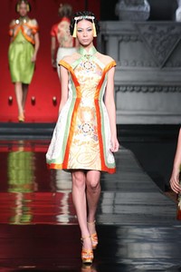 Jakarta, Indonesia - 25 Januari 2013. Sebastian Gunawan La Route De La Soie at Ballroom Hotel Mulia. Senayan, 25 Januari 2013 Jakarta. [Foto: Mohammad Abduh/Wolipop]