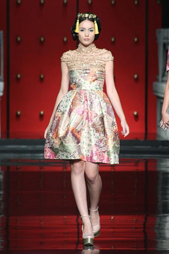 Jakarta, Indonesia - 25 Januari 2013. Sebastian Gunawan La Route De La Soie at Ballroom Hotel Mulia. Senayan, 25 Januari 2013 Jakarta. [Foto: Mohammad Abduh/Wolipop]