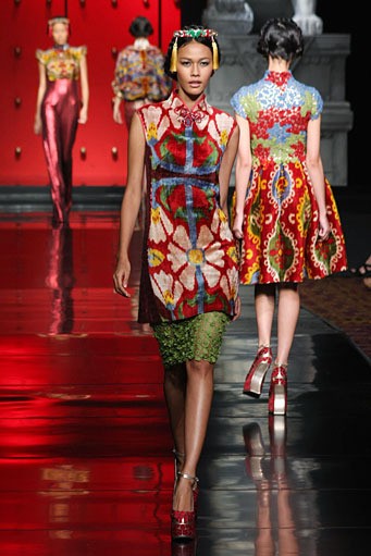 Jakarta, Indonesia - 25 Januari 2013. Sebastian Gunawan La Route De La Soie at Ballroom Hotel Mulia. Senayan, 25 Januari 2013 Jakarta. [Foto: Mohammad Abduh/Wolipop]