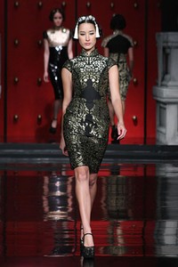 Jakarta, Indonesia - 25 Januari 2013. Sebastian Gunawan La Route De La Soie at Ballroom Hotel Mulia. Senayan, 25 Januari 2013 Jakarta. [Foto: Mohammad Abduh/Wolipop]