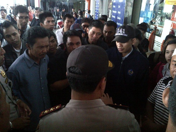 Penumpang Batavia Air Terlantar di Terminal 1C Bandara Soekarno-Hatta