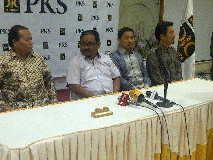 KPK Hormati Sikap Presiden PKS Luthfi Hasan yang Dijemput Tak Melawan