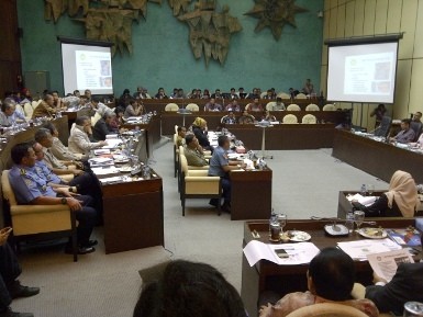 Jokowi Beberkan Program Penanggulangan Banjir Jakarta di DPR