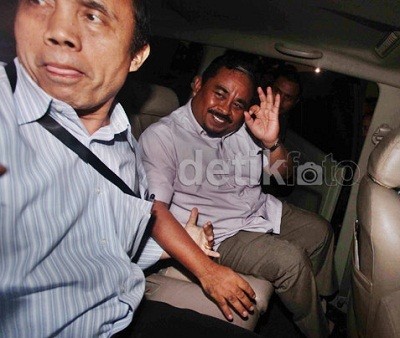 Pengakuan Tetangga, Luthfi Dikenal Dermawan