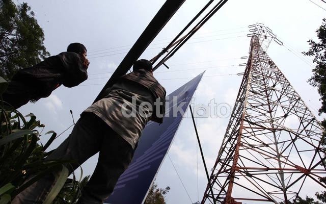 Seluruh Mobil Damkar Sudah Ditarik dari Tower di Senayan