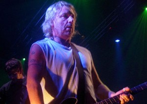 Peter Hook: New Order Bersatu Membenci Saya