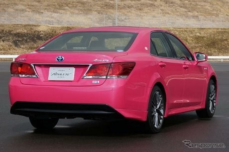 Mobil Warna Pink Suatu Saat Kuasai Jalanan