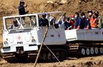 Hagglund PMI Evakuasi Korban Longsor Agam