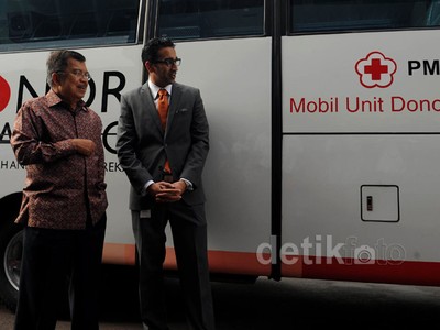 PMI Dapat Bantuan Mobil Donor Darah