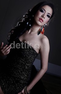 Si seksi Indah Alex.