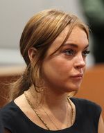 Wajah Lesu Lindsay Lohan di Persidangan