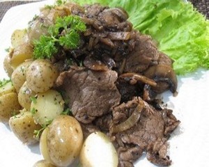 Hidangan Daging Tumis Gurih yang Bernutrisi
