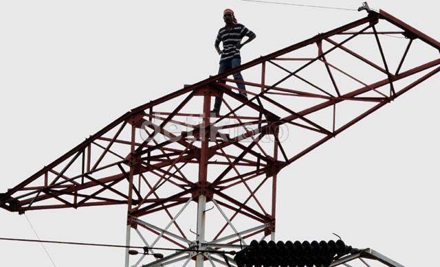 Aksi Agustinus di Puncak SUTET