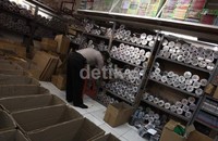 Khusus di Plaza Glodok, HKI menyisir 3 tempat yang diduga sebagai produsen VCD dan DVD bajakan.