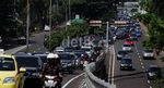 Aksi Panjat Agustinus Tambah Kemacetan