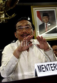 Suswono pun mengaku saat Luthfi ditangkap, dirinya tengah menggelar Rapim bersama jajaran Kementan. Jadi sama sekali tidak tahu menahu soal daging. Ramses/detikFoto.