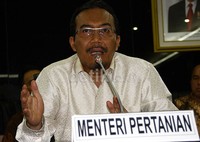 Suswono pun menegaskan, dirinya siap diperiksa KPK. Dia yakin KPK akan bekerja dengan profesional dalam mengusut kasus dugaan suap impor daging sapi ini. Ramses/detikFoto.