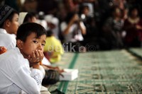 Dalam acara ini, ratusan anak yatim juga mendapat santunan.