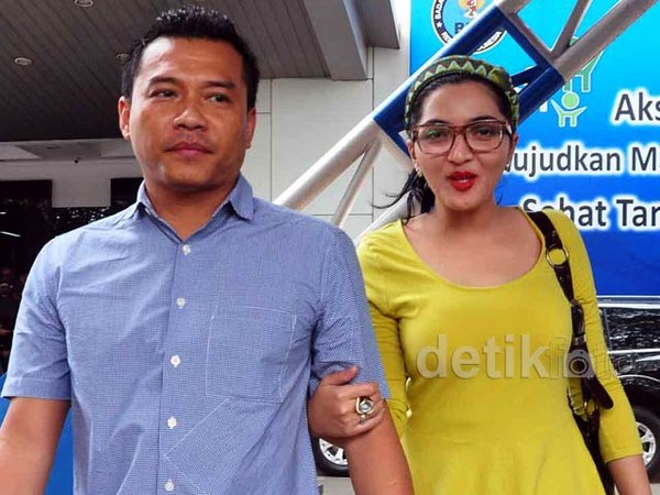 Anang dan Ashanty Jenguk Raffi Ahmad di BNN