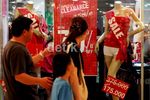 Pesta Diskon di Mid Nite Sale Sambut Imlek