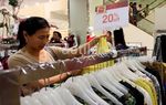 Pesta Diskon di Mid Nite Sale Sambut Imlek