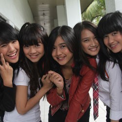 Jumpa Fans, JKT 48 Adakan Pertandingan Futsal