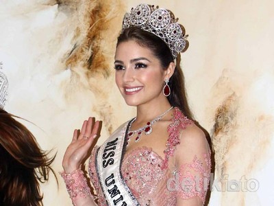 Cantiknya Miss Universe Olivia Culpo