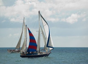 Neptune Regatta, Lomba Berlayar Melintasi Garis Khatulistiwa