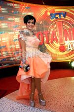 Rambut Pendek Julia Perez