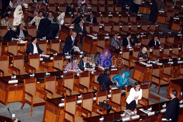 DPR Tetapkan 8 Hakim Agung Baru