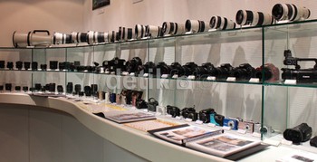 Tahun 2012, Canon mencapai milestone lewat jumlah produksi lensa interchangeable EFnya yang mencapai 80 juta unit. Di tahun yang sama, Canon juga merayakan usia sistem EOS yang ke-25.     