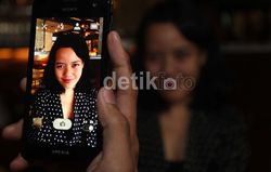 Sony Pamer Xperia James Bond