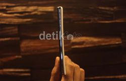 Sony Pamer Xperia James Bond