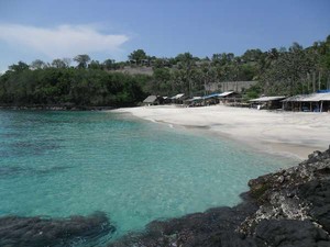 Bias Tugel, Pantai Cantik Tersembunyi di Padang Bai