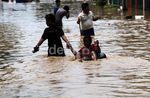 Banjir Pondok Gede Permai Jadi Arena Bermain