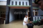 Korban Banjir di Pondok Gede Permai Dievakuasi