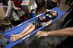 Korban Banjir di Pondok Gede Permai Dievakuasi