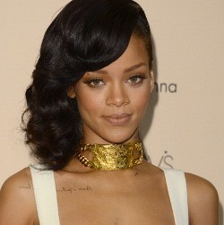 Rihanna Nyanyi Bareng Sting dan Bruno Mars di Grammy 2013