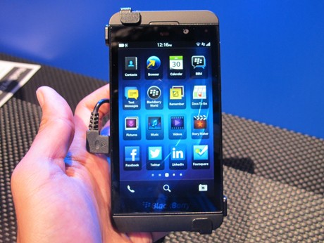 BlackBerry Z10 (ash/detikINET) BlackBerry Z10 (ash/detikINET)