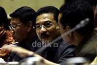 Mendagri Gamawan Fauzi mejelaskan menggenai konflik di Pilkada saat membahas RUU Pilkada dengan Komisi II. Ramses/detikFoto.