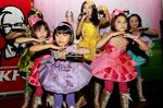 Warna-warni Girlband Cilik Lollipop