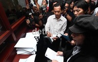 Slank memasukan permohonan pengujian terhadap Pasal 15 ayat 2a UU No 2/2002, tentang kewenangan Polisi dalam mengeluarkan izin keramaian.